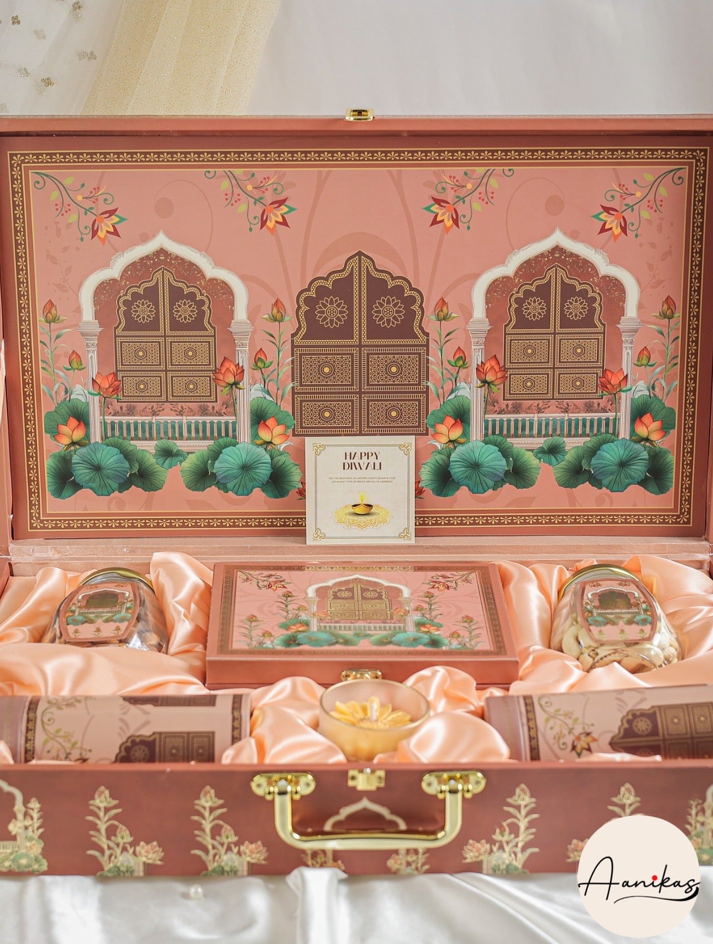 Buland Darwaza 6-in-1 Gift Box