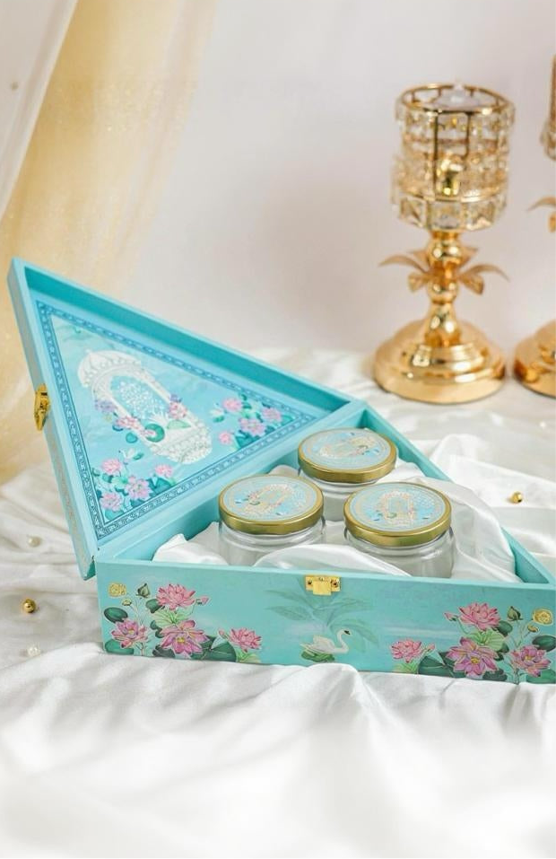 Aasma 3 glass Jar Gift Box