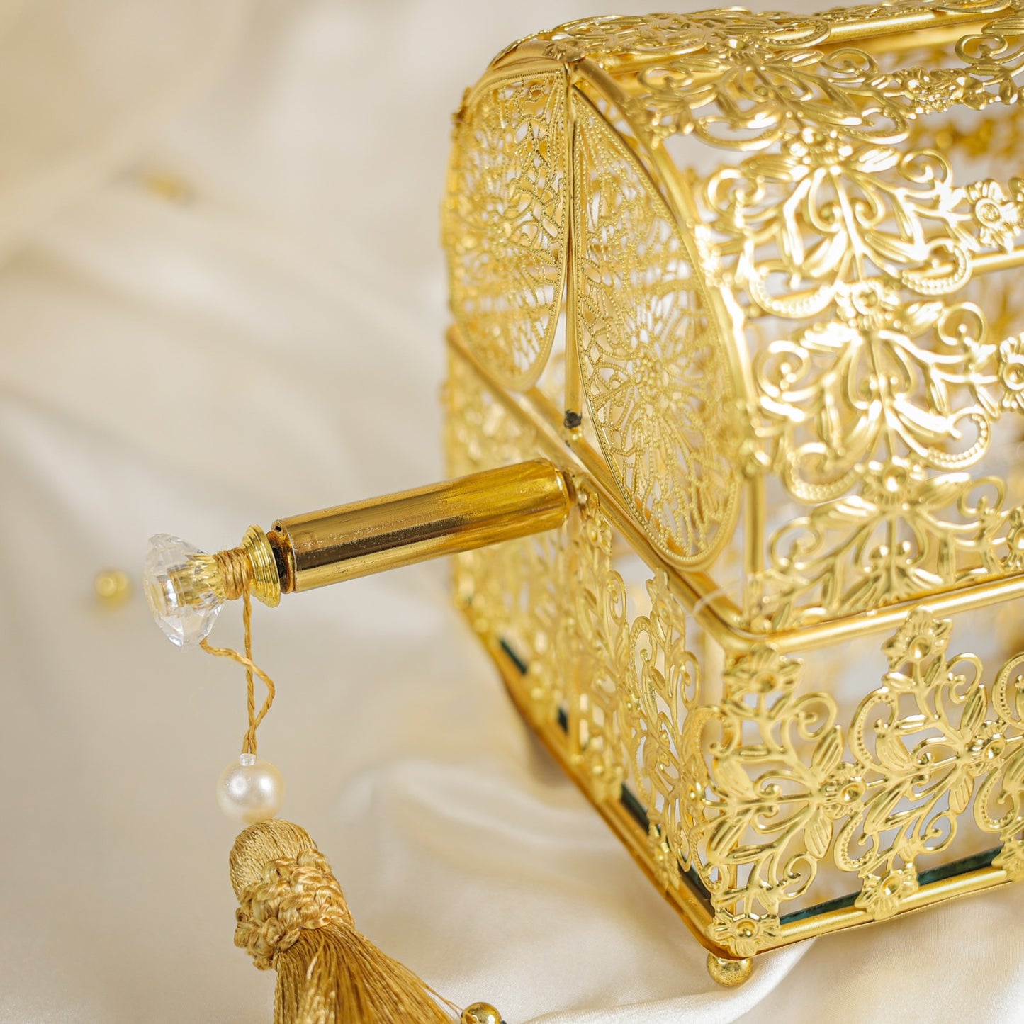 Golden Metal Doli Box
