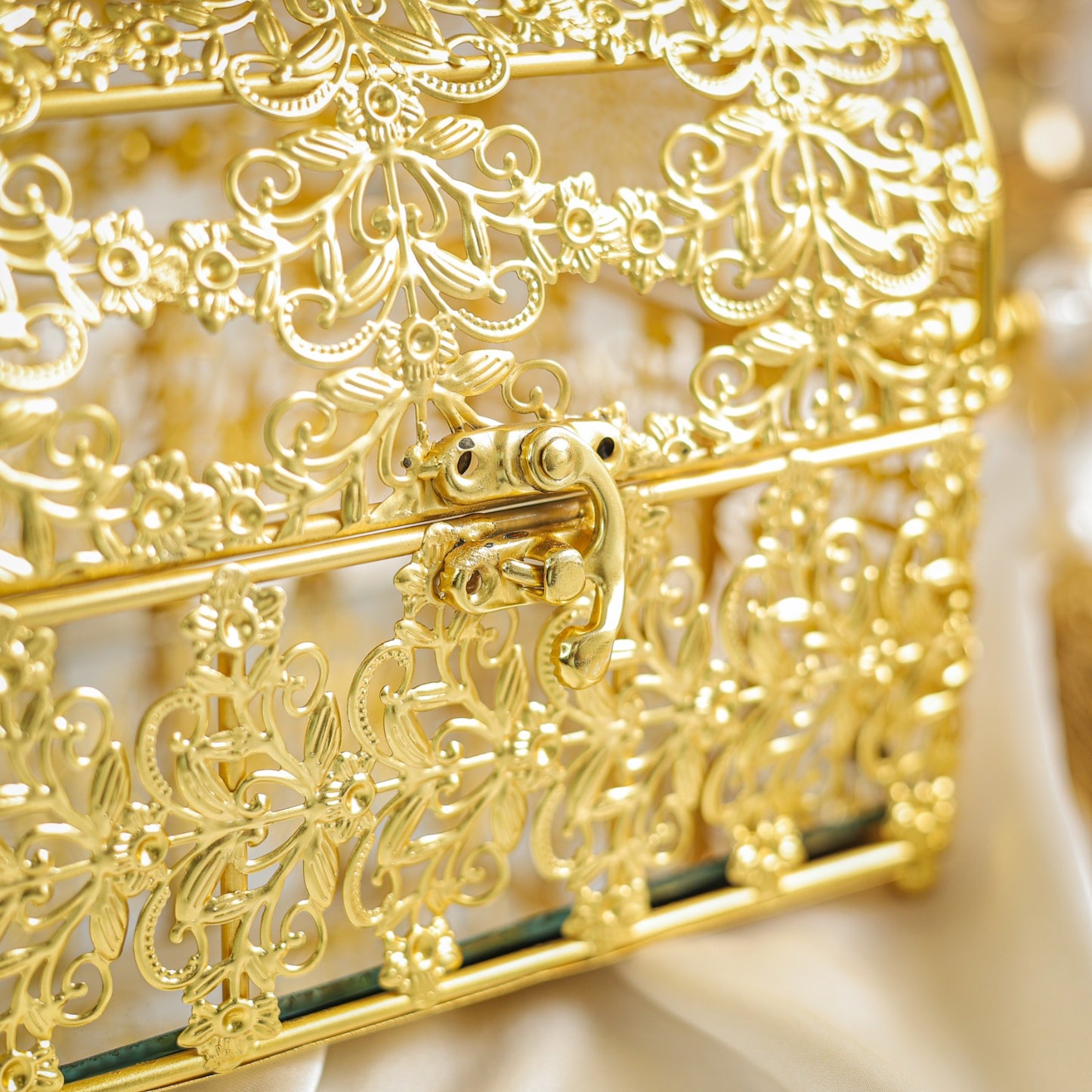 Golden Metal Doli Box