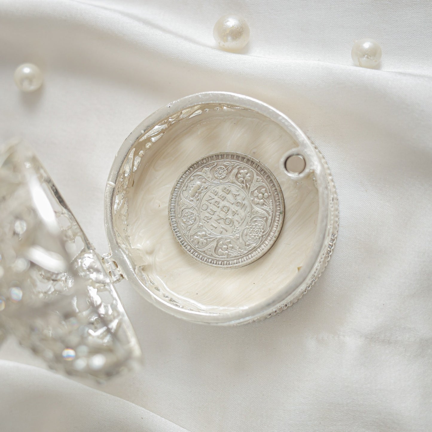 Luxury Enamel-Finish Coin Box