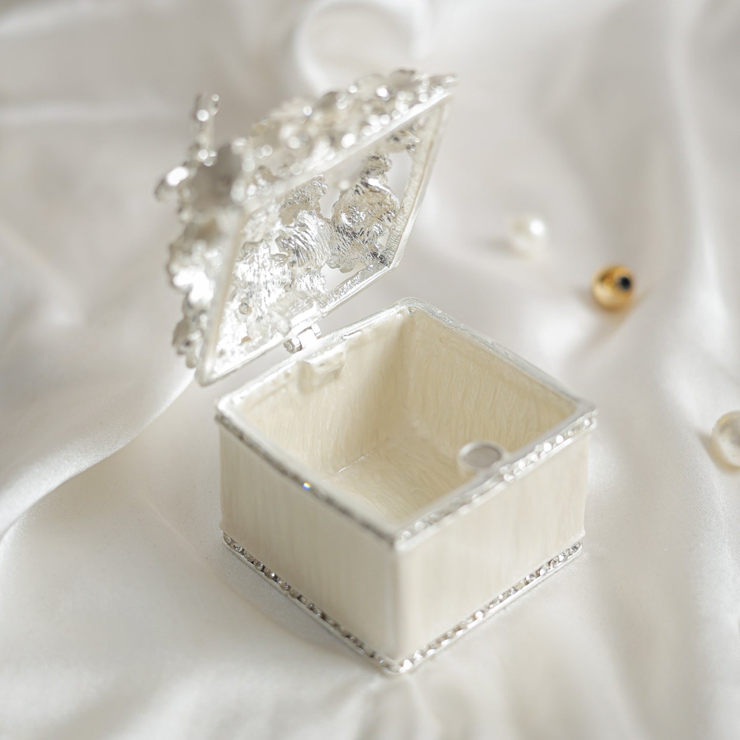 Luxury Enamel-Finish Coin Box